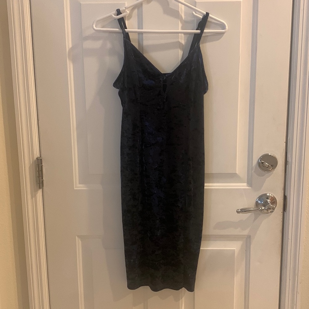 Kendall and Kylie Navy Velvet dress S